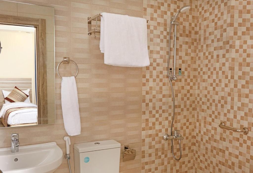 עקבה La Riva Hotel מראה חיצוני תמונה
